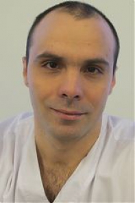 Как увеличить бюст с помощью йоги